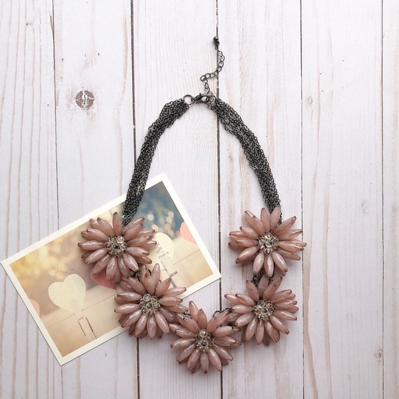 Anthropologie Pale blush Necklace - Picture 4 of 8